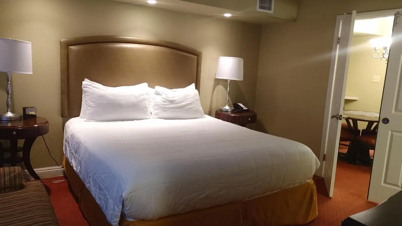 Suites At Jockey Club