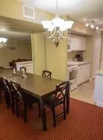 Aparthotel Suites At Jockey Club