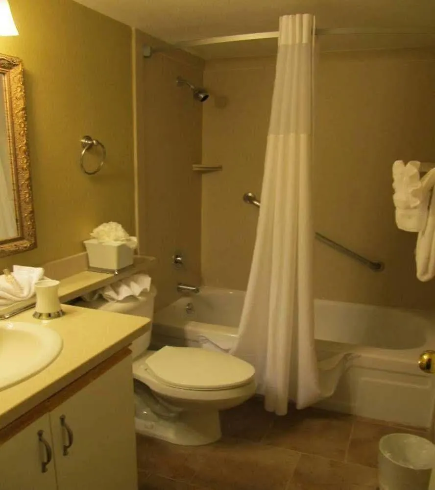 Aparthotel Suites At Jockey Club